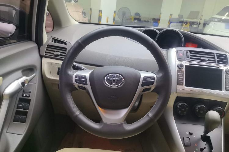 Used Toyota Verso 2015 180E CVT Crossover Edition Steering Wheel