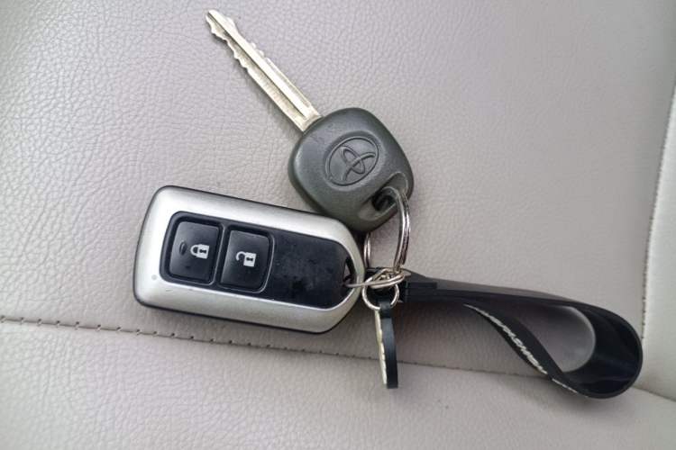 Used Toyota Verso 2015 180E CVT Crossover Edition Vehicle Key
