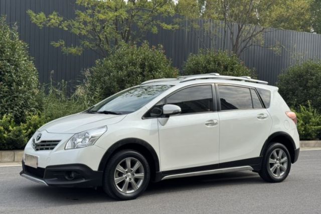 Used Toyota Verso 2015 180E CVT Crossover Edition