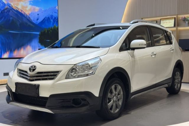 Used Toyota Verso 2015 180E CVT Crossover Edition