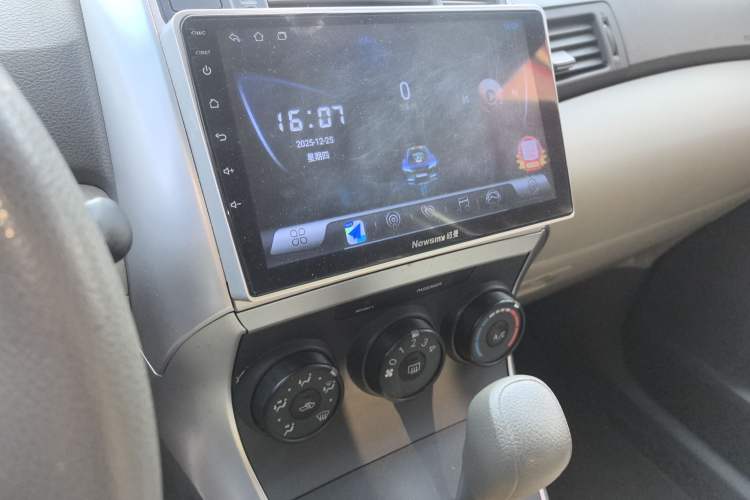 Used Toyota Verso 2015 180E CVT Crossover Edition Audio And AC Panel