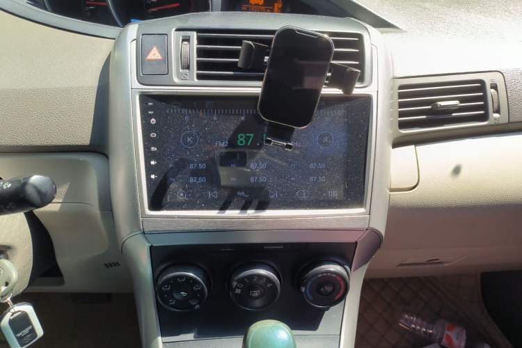 Used Toyota Verso 2015 180E CVT Crossover Edition Audio And AC Panel