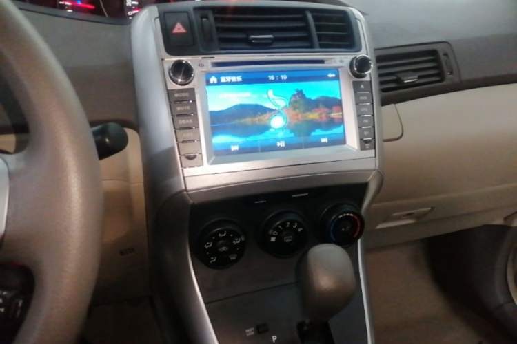 Used Toyota Verso 2015 180E CVT Crossover Edition Audio And AC Panel