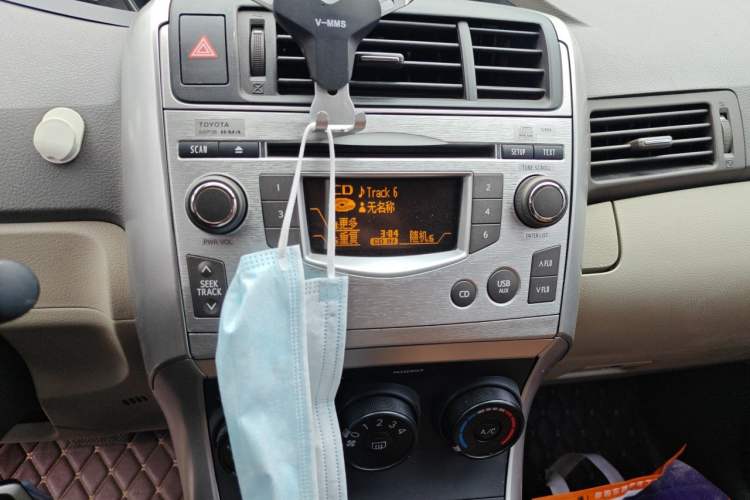 Used Toyota Verso 2015 180E CVT Crossover Edition Audio And AC Panel