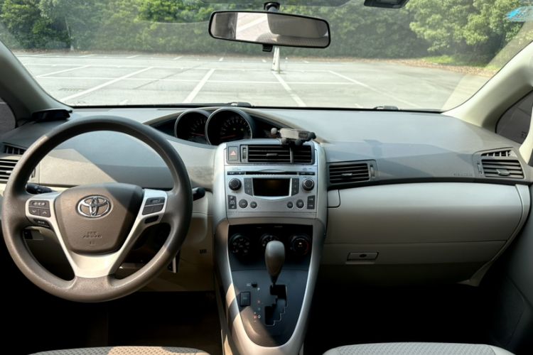 Used Toyota Verso 2015 180E CVT Crossover Edition Audio And AC Panel
