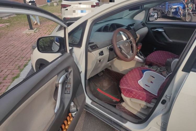 Used Toyota Verso 2015 180E CVT Crossover Edition Driver Seat