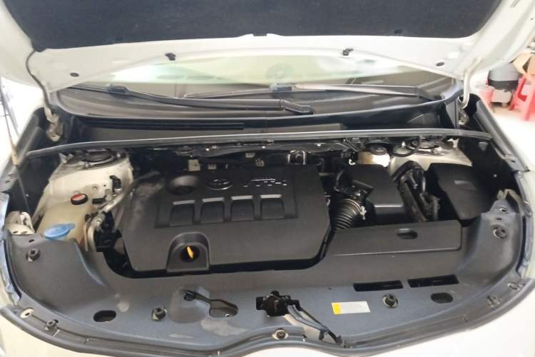 Used Toyota Verso 2015 180E CVT Crossover Edition Engine Bay