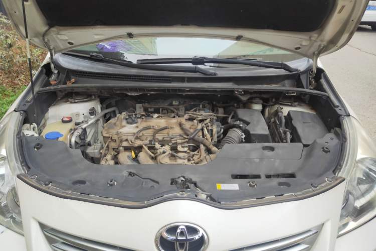 Used Toyota Verso 2015 180E CVT Crossover Edition Engine Bay