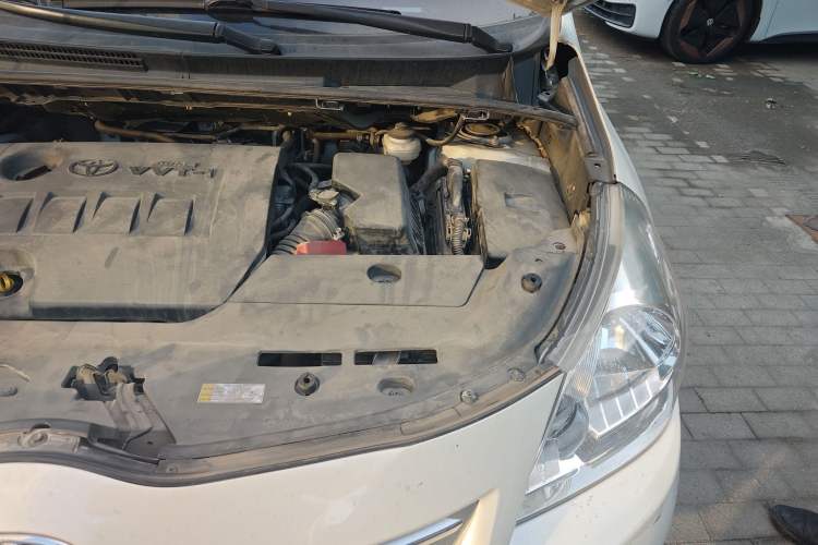 Used Toyota Verso 2015 180E CVT Crossover Edition Engine Bay Left