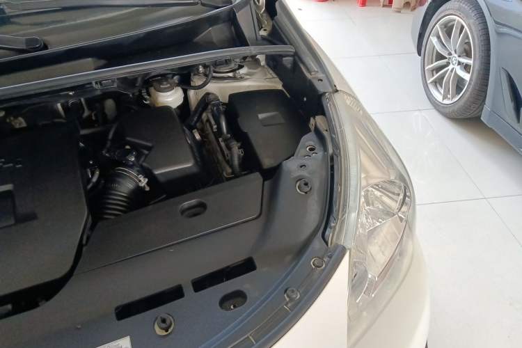 Used Toyota Verso 2015 180E CVT Crossover Edition Engine Bay Left