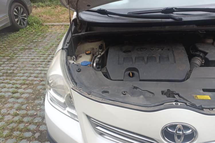 Used Toyota Verso 2015 180E CVT Crossover Edition Engine Bay Right
