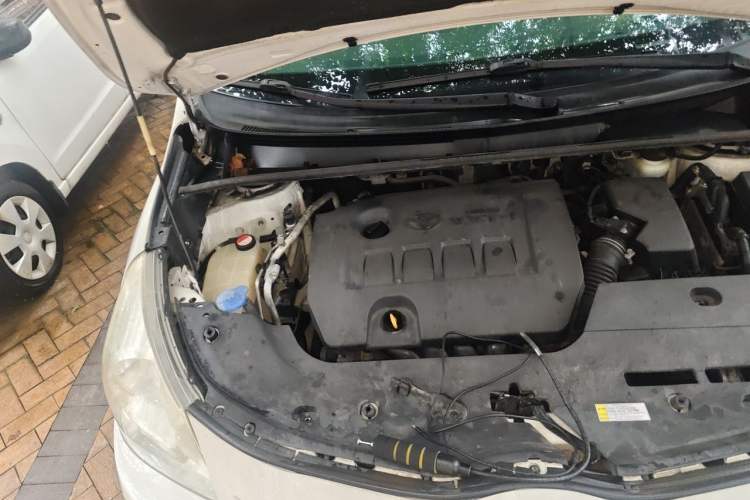Used Toyota Verso 2015 180E CVT Crossover Edition Engine Bay Right