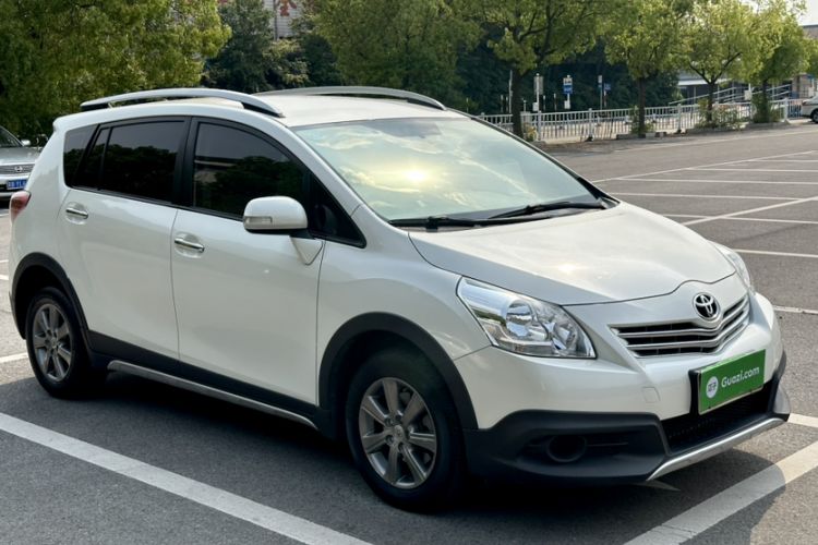 Used Toyota Verso 2015 180E CVT Crossover Edition Exterior 1