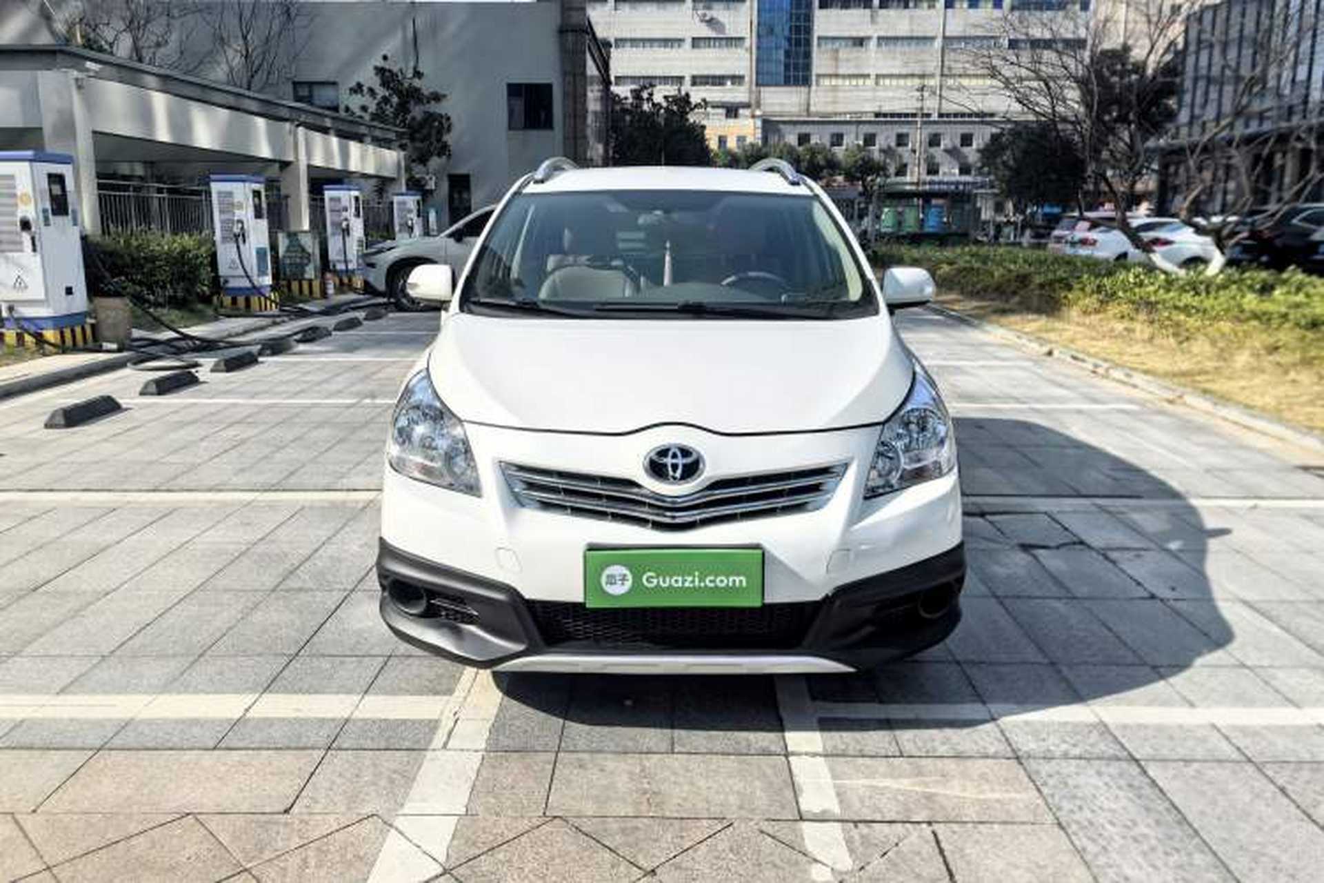 Used Toyota Verso 2015 180E CVT Crossover Edition Exterior 4