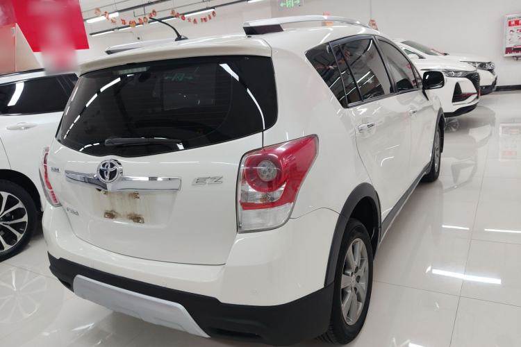 Used Toyota Verso 2015 180E CVT Crossover Edition Exterior 5