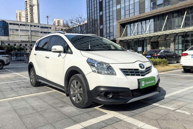 Used Toyota Verso 2015 180E CVT Crossover Edition Exterior 6