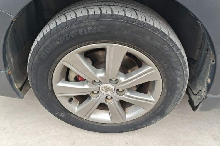 Used Toyota Verso 2015 180E CVT Crossover Edition Exterior 6
