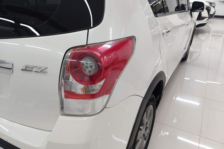 Used Toyota Verso 2015 180E CVT Crossover Edition Exterior 6