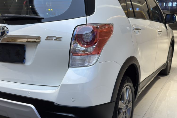 Used Toyota Verso 2015 180E CVT Crossover Edition Exterior 9