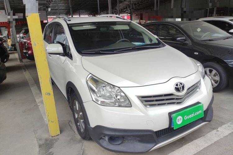Used Toyota Verso 2015 180E CVT Crossover Edition Front Right 45 Deg