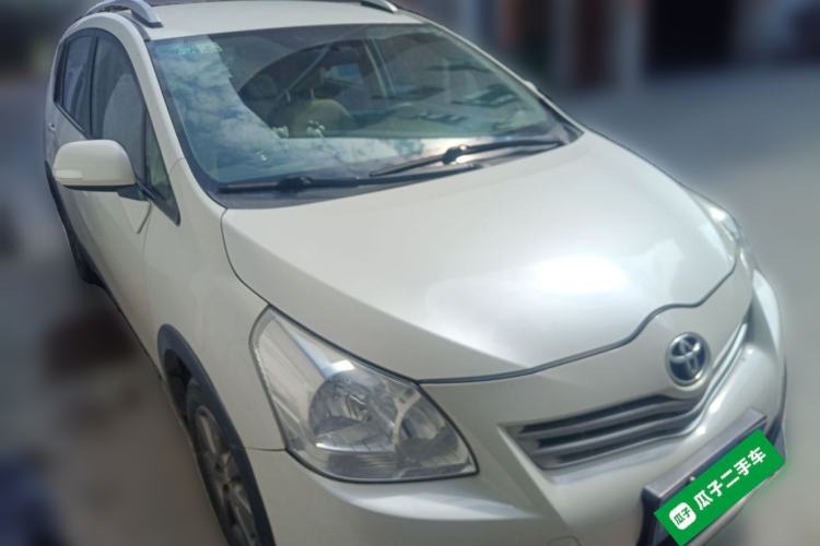Used Toyota Verso 2015 180E CVT Crossover Edition Front Right 45 Deg