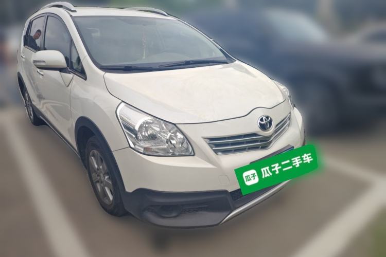 Used Toyota Verso 2015 180E CVT Crossover Edition Front Right 45 Deg