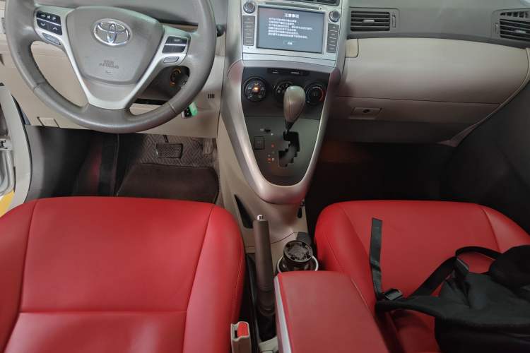 Used Toyota Verso 2015 180E CVT Crossover Edition Gear Lever