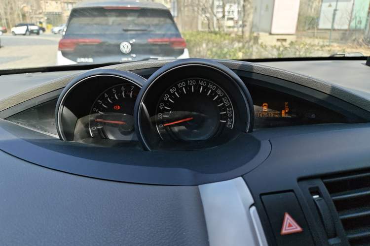 Used Toyota Verso 2015 180E CVT Crossover Edition Instrument Cluster