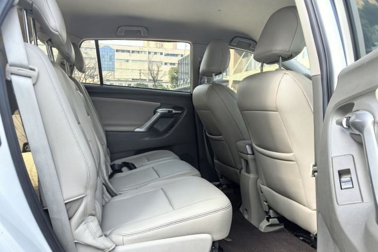 Used Toyota Verso 2015 180E CVT Crossover Edition Interior 10