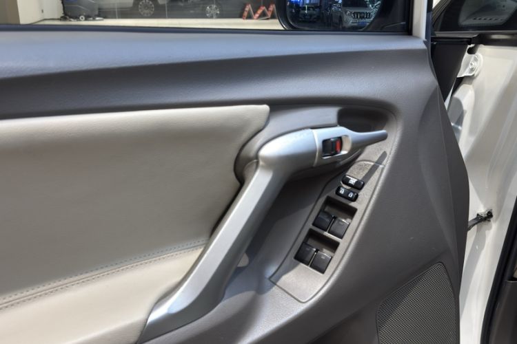 Used Toyota Verso 2015 180E CVT Crossover Edition Interior 12