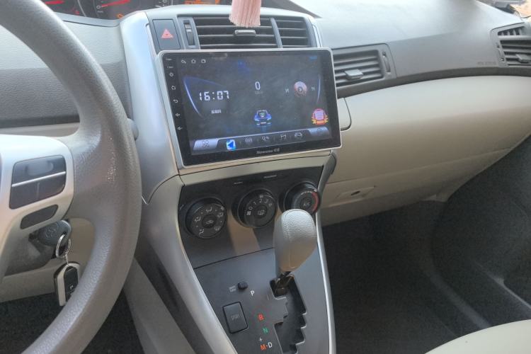 Used Toyota Verso 2015 180E CVT Crossover Edition Interior 2