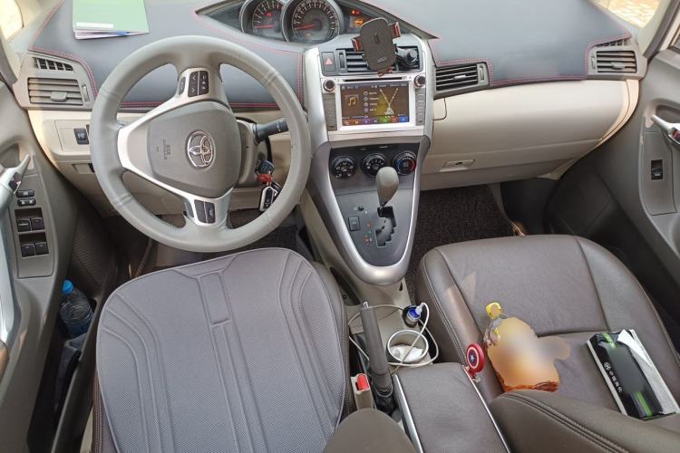 Used Toyota Verso 2015 180E CVT Crossover Edition Interior 2