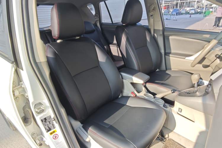Used Toyota Verso 2015 180E CVT Crossover Edition Interior 3