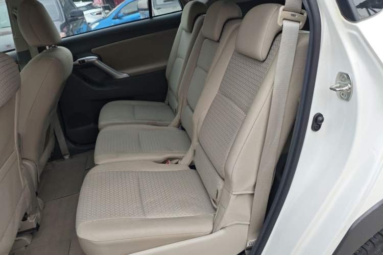 Used Toyota Verso 2015 180E CVT Crossover Edition Interior 4