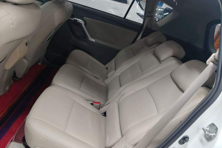 Used Toyota Verso 2015 180E CVT Crossover Edition Interior 4