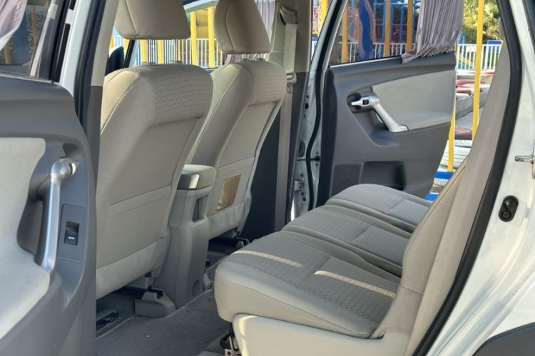 Used Toyota Verso 2015 180E CVT Crossover Edition Interior 6