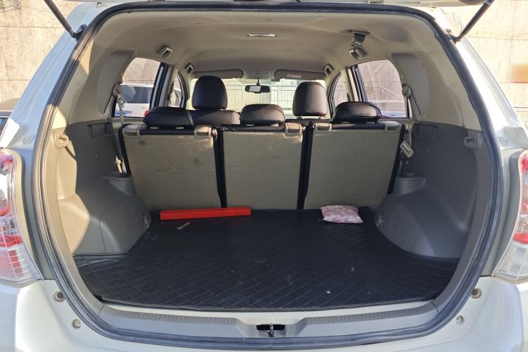 Used Toyota Verso 2015 180E CVT Crossover Edition Interior 7