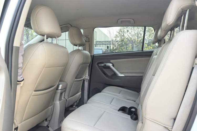 Used Toyota Verso 2015 180E CVT Crossover Edition Interior 8