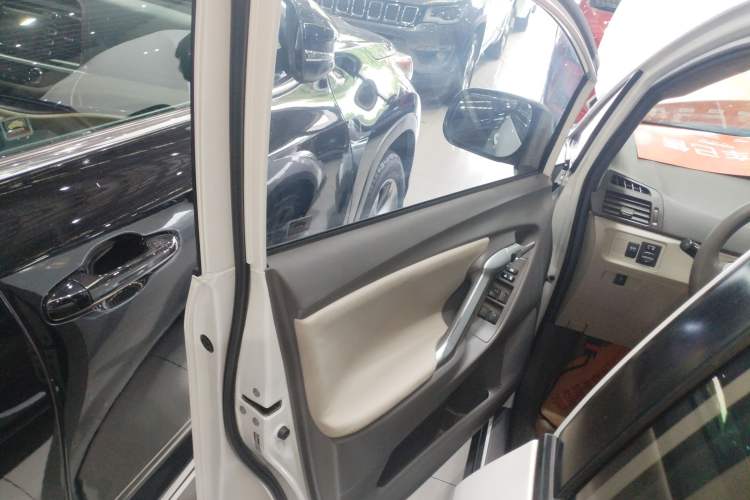 Used Toyota Verso 2015 180E CVT Crossover Edition Left Front Door Interior