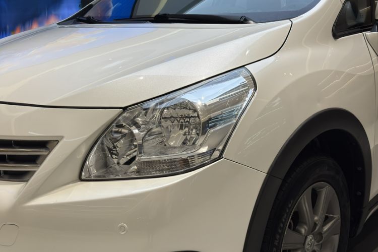 Used Toyota Verso 2015 180E CVT Crossover Edition Left Front Headlight