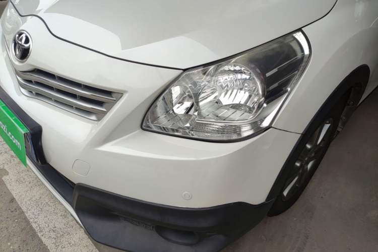 Used Toyota Verso 2015 180E CVT Crossover Edition Left Front Headlight