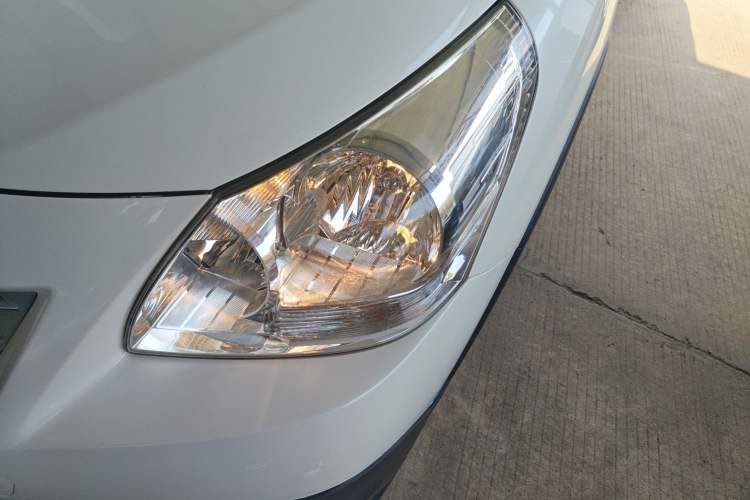Used Toyota Verso 2015 180E CVT Crossover Edition Left Front Headlight