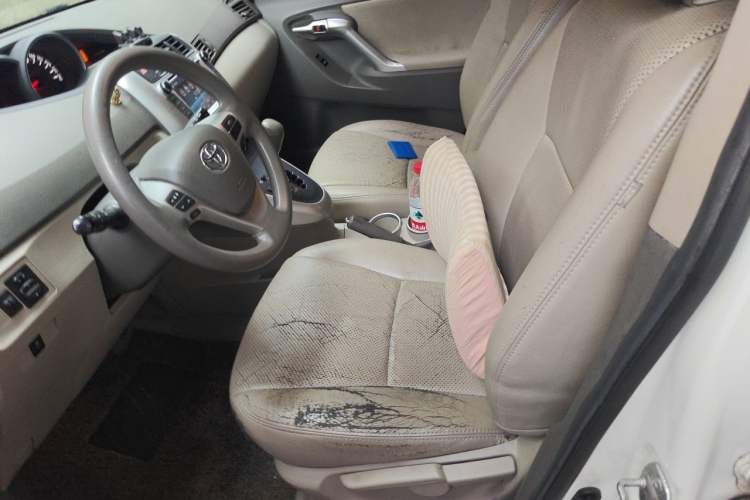 Used Toyota Verso 2015 180E CVT Crossover Edition Left Front Seat