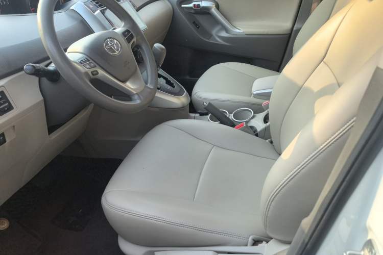 Used Toyota Verso 2015 180E CVT Crossover Edition Left Front Seat