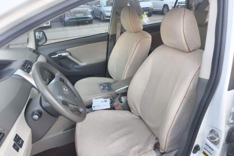 Used Toyota Verso 2015 180E CVT Crossover Edition Left Front Seat