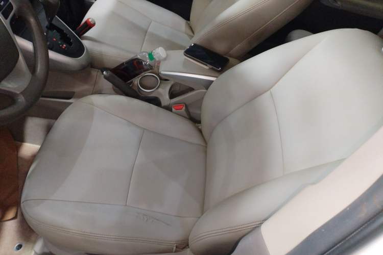Used Toyota Verso 2015 180E CVT Crossover Edition Left Front Seat
