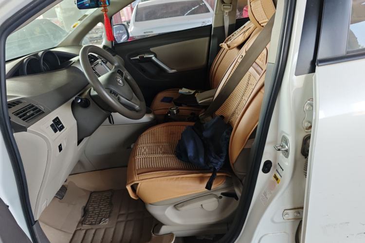 Used Toyota Verso 2015 180E CVT Crossover Edition Left Front Seat