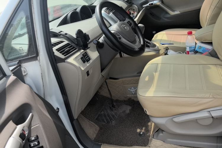 Used Toyota Verso 2015 180E CVT Crossover Edition Left Front Seat