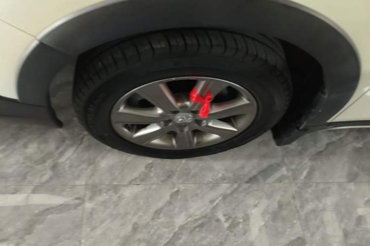Used Toyota Verso 2015 180E CVT Crossover Edition Left Front Wheel Hub
