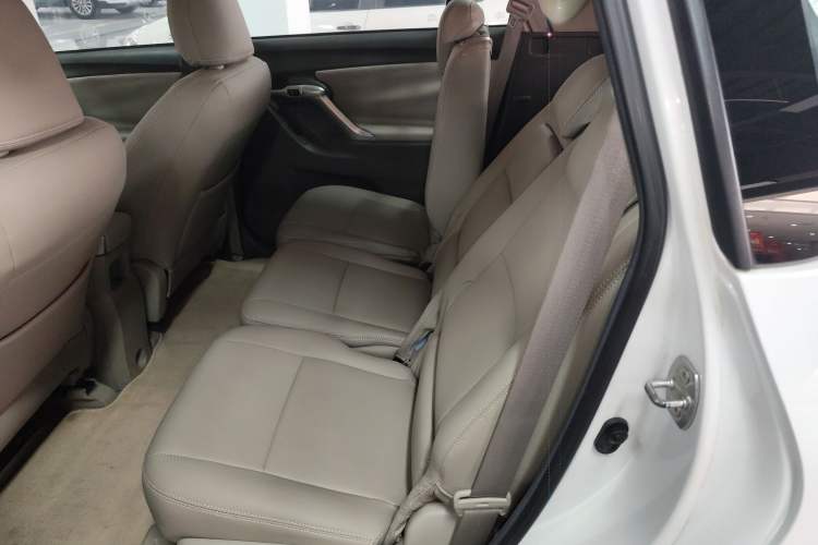 Used Toyota Verso 2015 180E CVT Crossover Edition Left Rear Seat